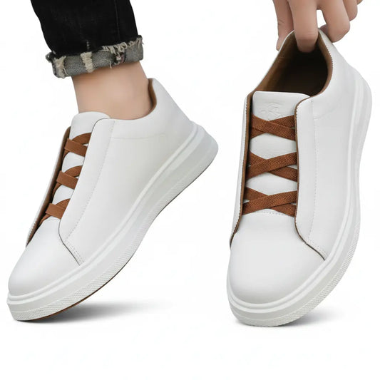 Nicolás - Zapatilla Urbana de Gamuza con Detalle en Cuero