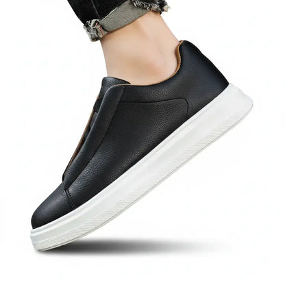 Nicolás - Zapatilla Urbana de Gamuza con Detalle en Cuero